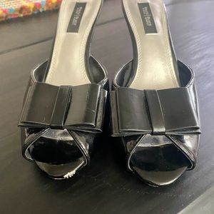 White House Black Market Black Bow Heels